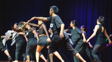 El espectáculo de apertura de la "Fiesta Nacional de la Noche Más Larga" seleccionó a sus primeros bailarines y bailarinas