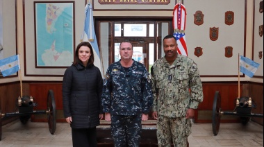 El Jefe del Comando Sur de Estados Unidos visitó el Área Naval Austral