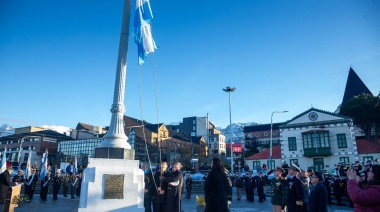 La Municipalidad de Ushuaia participó de la celebración por el 215° Aniversario de la Revolución de Mayo