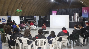 La Secretaría de Cultura y Educación llevó adelante la proyección de “Adolescencias”