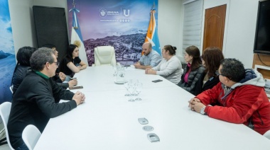 El Municipio entregó las primeras habilitaciones a propietarios de unidades gastronómicas móviles