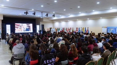 Se fortalece la ciudadanía global juvenil con encuentros entre estudiantes y embajadas