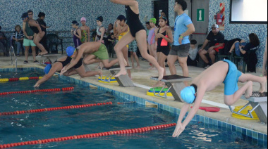 Niños y Niñas de la Escuela Municipal de Natación participaron de un encuentro interno en Ushuaia