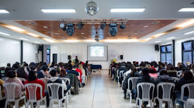 Se dicta un nuevo curso de manipulación de alimentos con amplia convocatoria