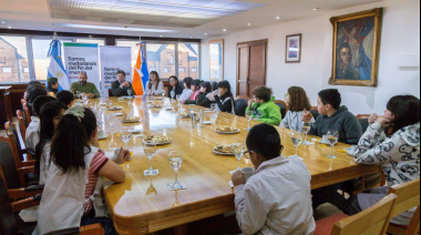 Se recibió en Casa de Gobierno a estudiantes de 5º grado de la escuela “Monseñor Fagnano” de Ushuaia