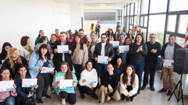Más de 50 mujeres recibieron sus certificados en oficios no tradicionales