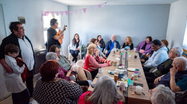 El Programa Municipal “Hábito Lector: Cocineritos, Cuentos y Relatos” realizó una jornada por el Día del Adulto Mayor