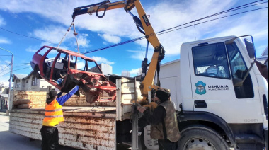 Se retiró chatarra de la vía pública