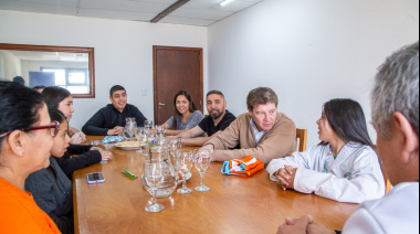 Se reunió con deportistas de Tolhuin que compitieron en el World Championship de Taekwondo