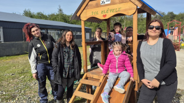 Se entregó una nueva casa de juegos al Jardín N° 23 “Tol Klévere” de Tolhuin