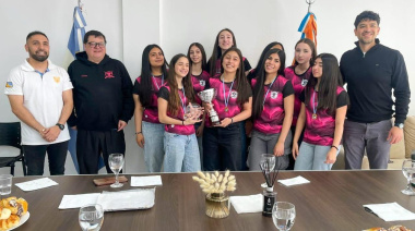 El equipo de Panteras Hockey recibió un reconocimiento provincial por su título nacional