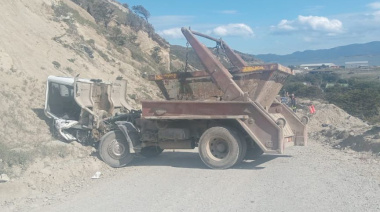 Confirman el fallecimiento de un conductor tras el colapso de la cabina de su camión