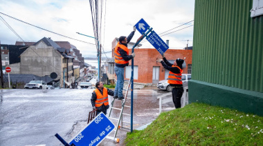 Se avanza con la renovación de cartelería y mejoras en la circulación vial