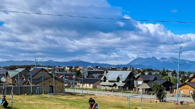 Se realiza tareas de corte de pasto y mantenimiento en distintos sectores de la ciudad