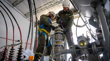 Se lleva adelante en Ushuaia un operativo técnico de alta complejidad sobre el sistema eléctrico