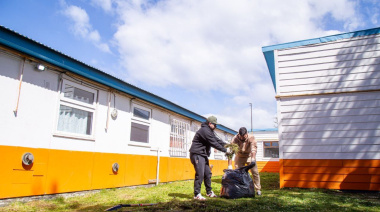 Se lleva adelante tareas de mantenimiento y reparaciones en edificios escolares durante el verano