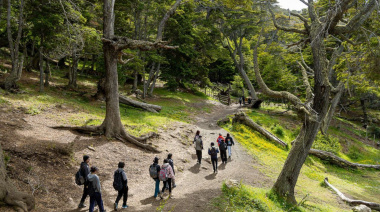 Recomendaciones para disfrutar de actividades al aire libre de manera segura y responsable con el ambiente