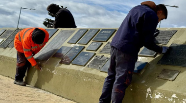 Se realiza trabajos de restauración en la Plaza Malvinas