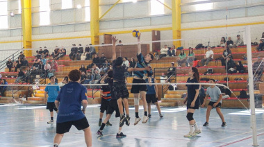 Exitosa primera jornada de captación de talentos de vóley en Tolhuin de cara a los juegos EPADE 2026