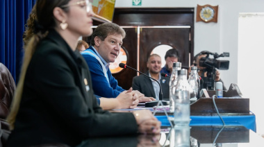 “Es una grotesca intervención federal, es ilegal y es ilegítima”