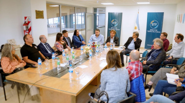 Se brindó detalles de créditos para vivienda y desarrollo urbano anunciados por el Gobernador Melella