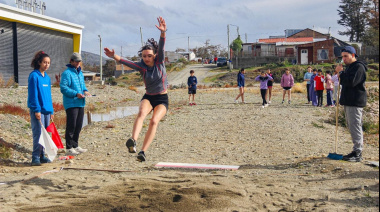 Se vivió una gran jornada de atletismo con promesas locales