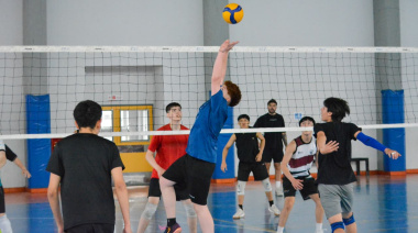 Los seleccionados de vóley entrenaron en Río Grande