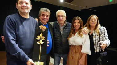 Pallerols realizó la entrega de la “Rosa por la Paz” a la ciudad de Ushuaia