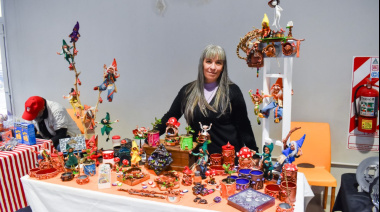 Gobierno consolida la feria de artesanos locales como espacio de encuentro vecinal