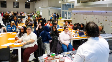 El “Bazar del Fuego” reunió a emprendedores y a la comunidad en el paseo del muelle