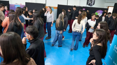 Primera semana de la campaña “Del algoritmo al encuentro” junto a instituciones educativas de la ciudad