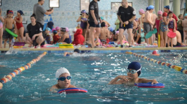 Con gran convocatoria se realizó el encuentro de la Escuela Municipal de Natación