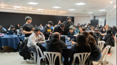 Más de 300 estudiantes participaron del encuentro tecnológico “Jam Ruta Gamer”
