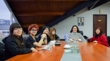Garay recibió a estudiantes del Polivalente de Arte para abordar propuestas sobre seguridad vial