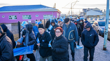 Gobierno invita a la comunidad a participar de caminatas patrióticas en Río Grande y Tolhuin