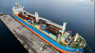 Arribó el barco con las 6200 toneladas de equipamiento para la nueva usina