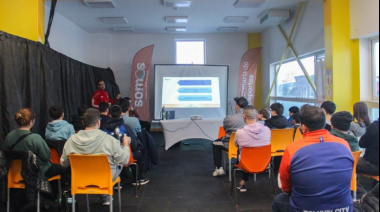 Capacitación sobre planificación y preparación física en futsal reunió a una importante cantidad de participantes