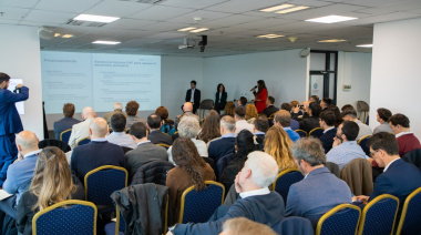 Presentaron en CFI un proyecto para convertir al puerto de Ushuaia en una terminal con energía limpia