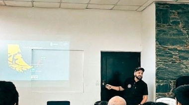Se brindó una capacitación sobre prevención sísmica al personal del Natatorio Municipal