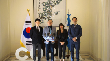 Impulsa inversiones y exportaciones en emiratos árabes, Corea del Sur e India