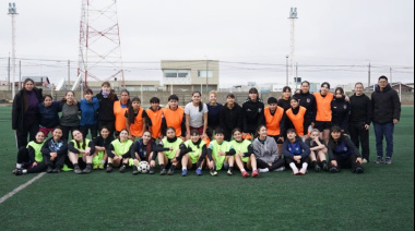 El seleccionado femenino de fútbol continúa su preparación para los Juegos de la Araucanía