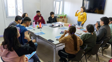 Capacitan al personal del CEPLA en Lengua de Señas Argentina para fortalecer la inclusión