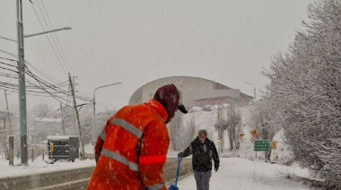 Continúan las tareas de despeje y limpieza por las nevadas