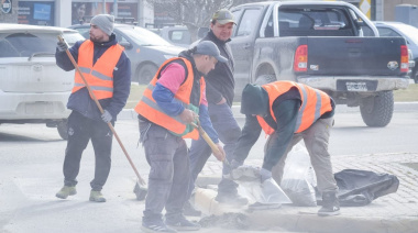 Se continúa con los trabajos para mitigar el polvo en suspensión en distintos sectores de Ushuaia