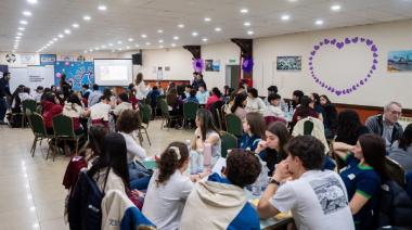 Cien estudiantes fueguinos culminaron el desafío productivo y financiero