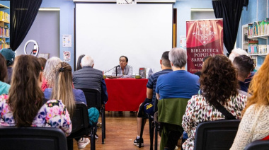 La Municipalidad de Ushuaia acompañó la presentación del libro “Un legado Yagán” en la biblioteca popular sarmiento