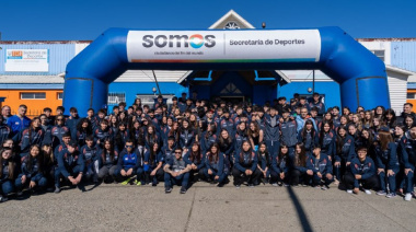 La delegación fueguina integrada por 220 personas partió rumbo a los Juegos Binacionales de la Araucanía 2026
