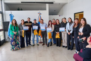 105 mujeres recibieron sus certificados en formación de oficios