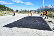 Se realizó trabajos de bacheo y sellado de juntas en la calle Héroes de Malvinas
