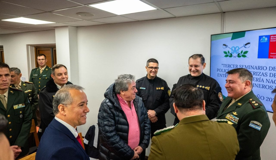 Apertura del seminario de Cooperación de Policías Fronterizas del Extremo Austral